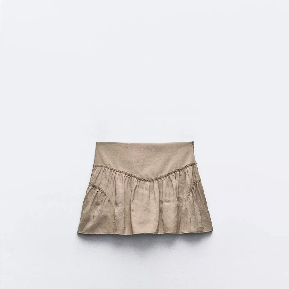 Elegant Tan Skirt - Picture 1 of 1